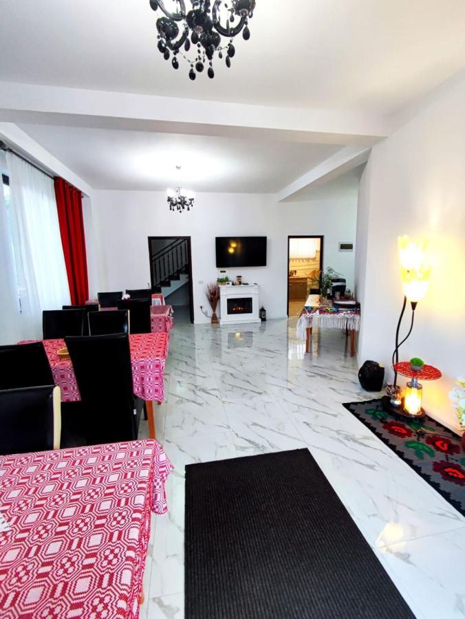 Vila Casa Hatere Moisei Esterno foto