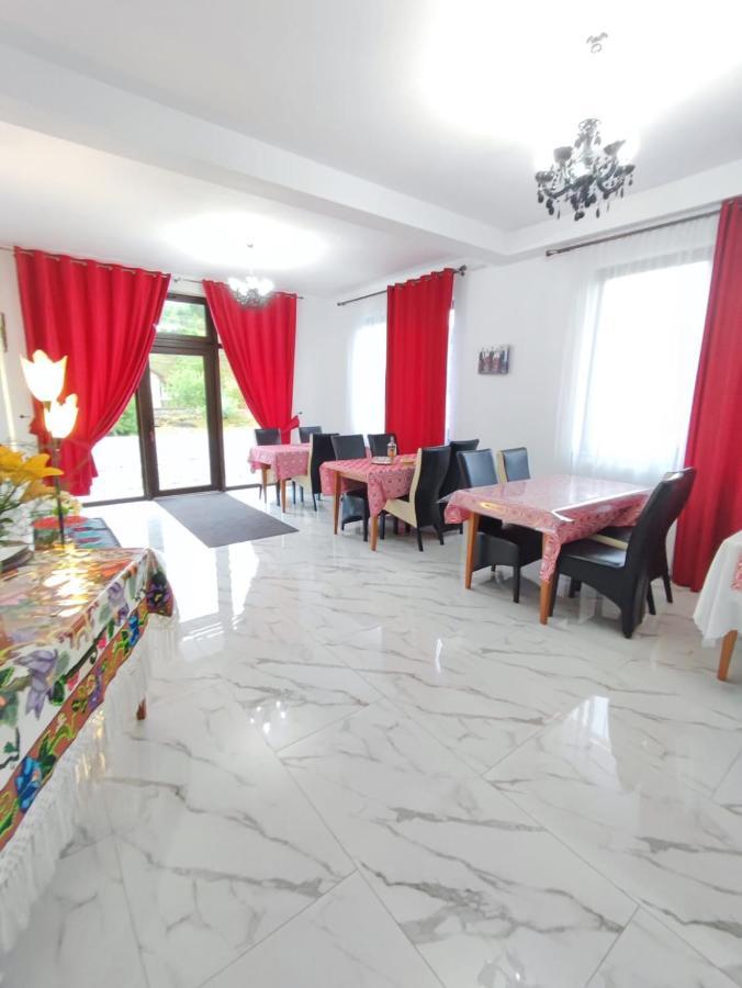 Vila Casa Hatere Moisei Esterno foto